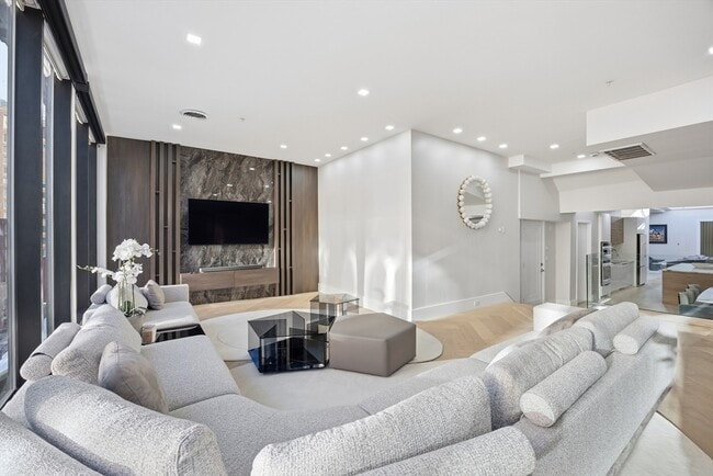 Photo - 125 Broad St Unit PH