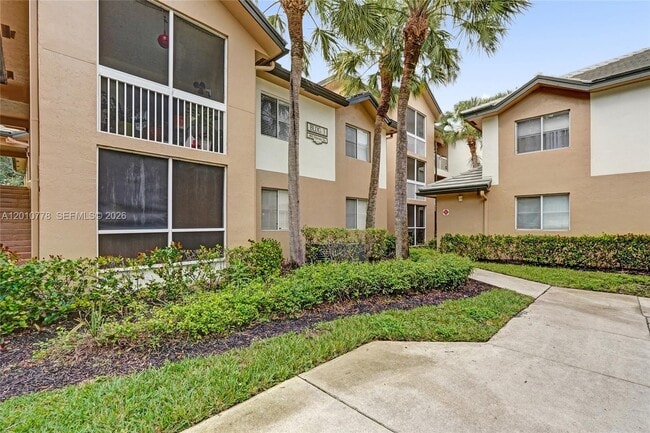 Photo - 9901 Westview Dr Unit 325