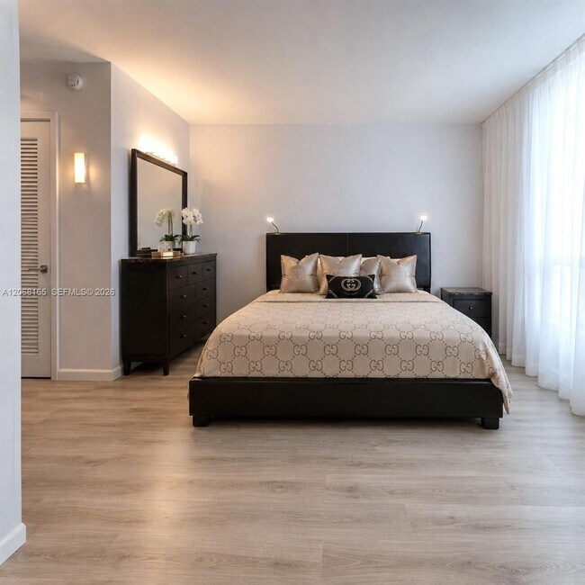 19390 Collins Ave Unit 1210