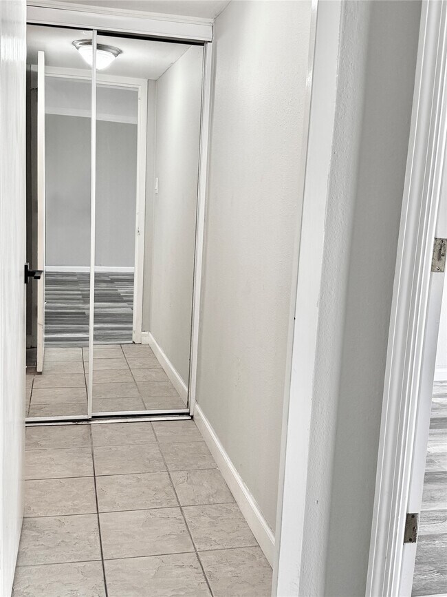 Photo - 2016 Main St Unit 2204