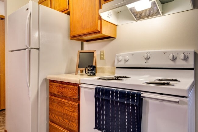 Photo - Oakwood Apartments