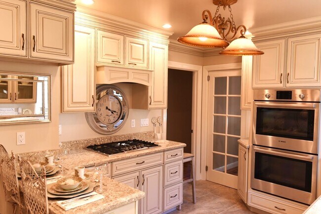 Photo - 972 Carolina St