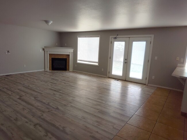 Photo - 4211 Holland Ln
