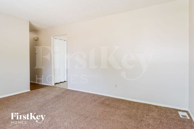 Photo - 11448 Raphael Pl