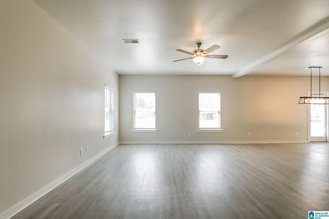 Photo - 115 Ridgeview Cir