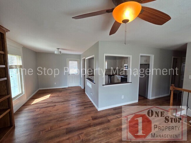 Photo - Gorgeous 3 Bedroom, 2.5 Bath in Kearney!