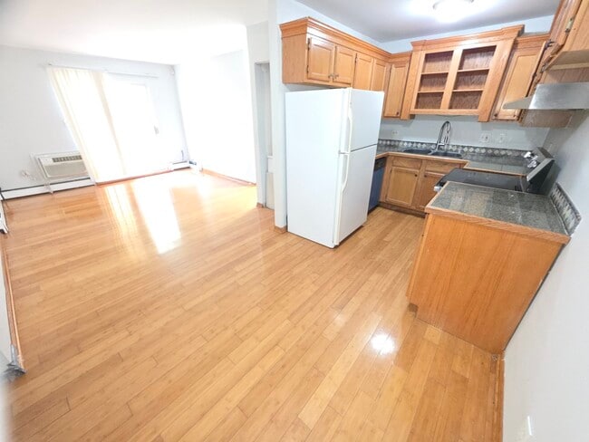 Photo - 2800 Light Road