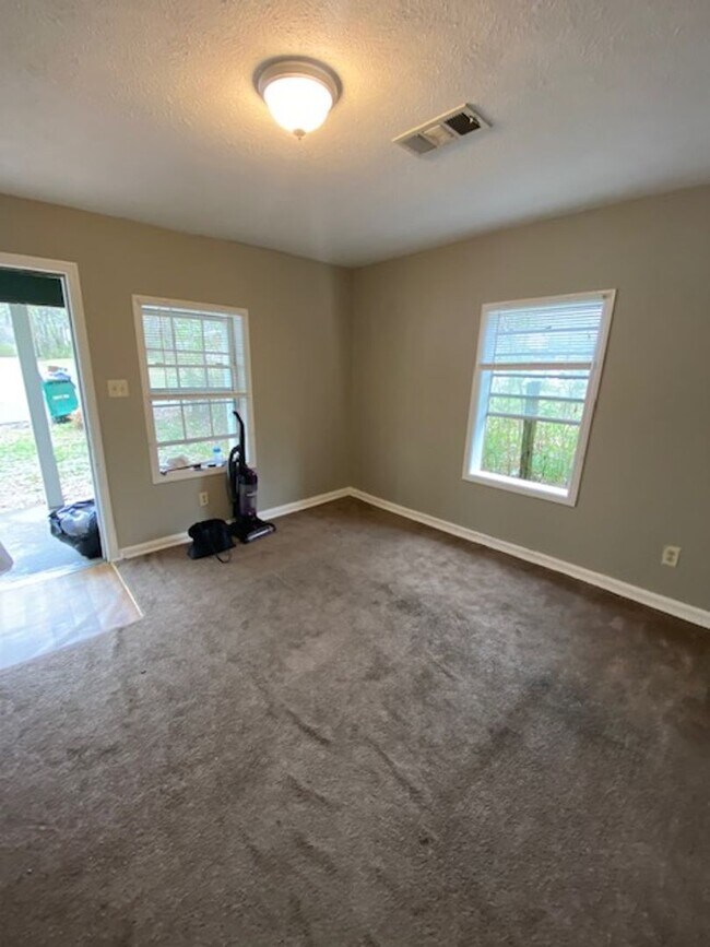 Renovated 3 Bedroom 1.5 Bath Home for Rent! Rental For Rent in Tupelo