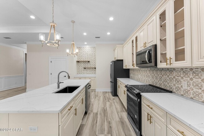 Photo - 237 N Wells St
