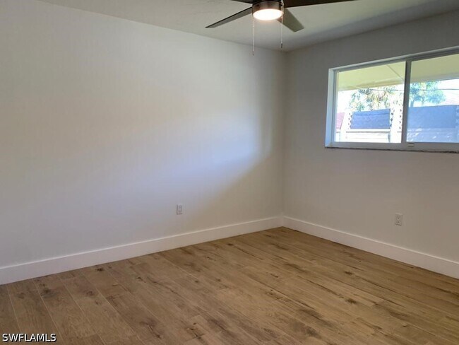 Photo - 811 94th Ave N