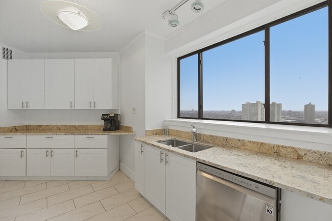 Photo - 4940 S East End Ave Unit 17A