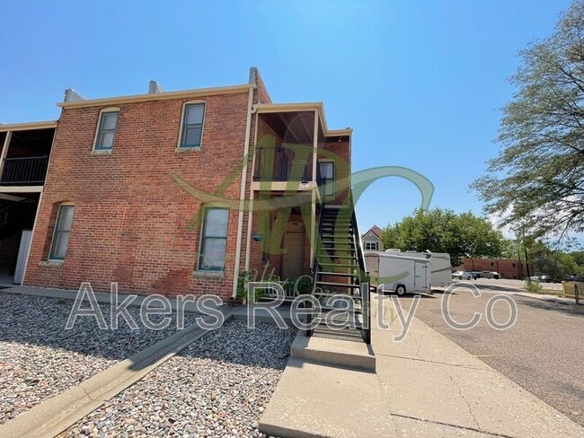 Photo - 411 W 11th St