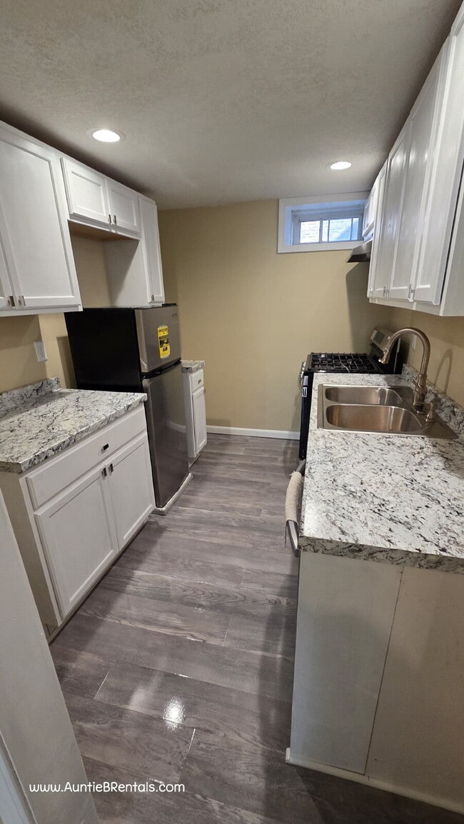Quiet Studio Apartment - Check out the VIDEO TOUR