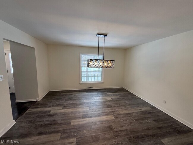 Photo - 22350 S Woodland Rd