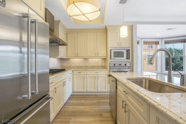 Photo - 40 W Park Pl Unit 412