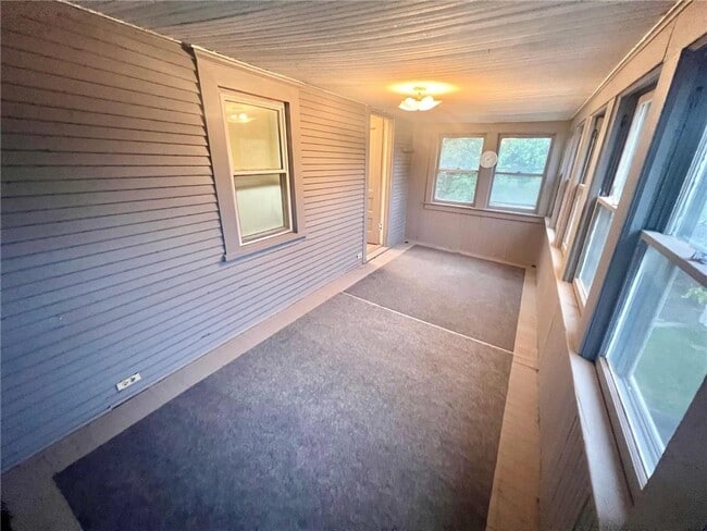 Photo - 734 Sims Ave