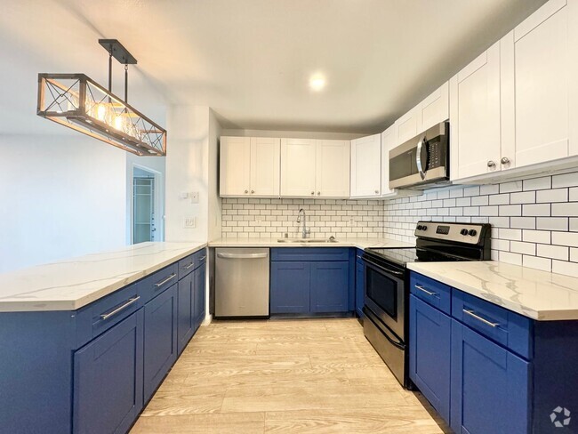 Building Photo - Beautifully Remodeled 2Bd/1BaCondo With Co... Unit 513