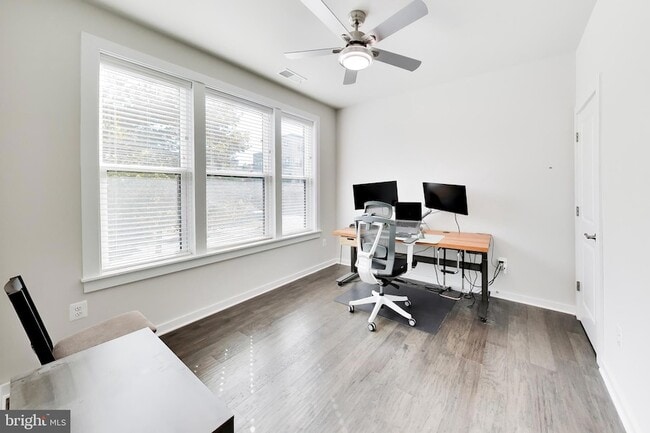 Photo - 16212 Bushwick Pl