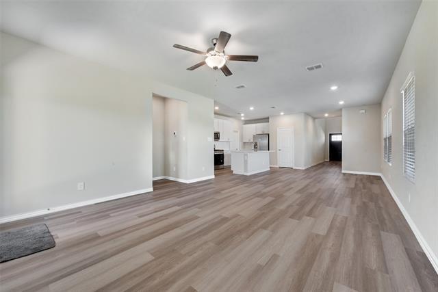 Photo - 401 Cottage Wood Dr