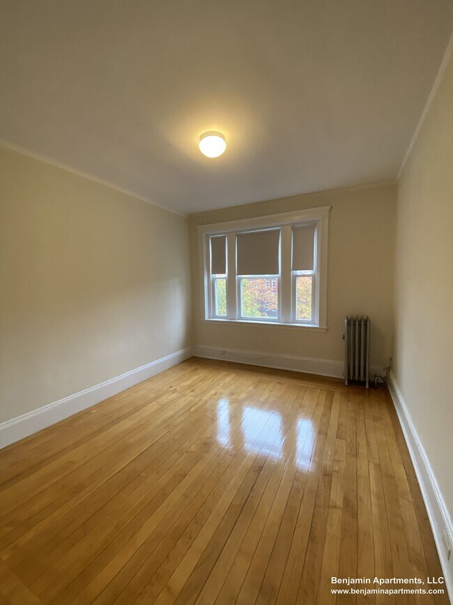 Photo - 1822 Beacon St Unit 7
