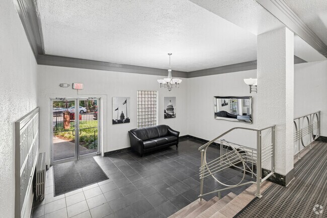 The MacArthur Apartments