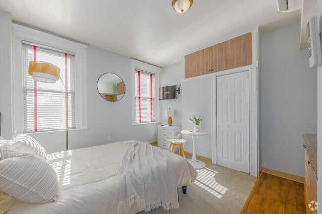 Studio - 229SF - Living Area - Nova Suites
