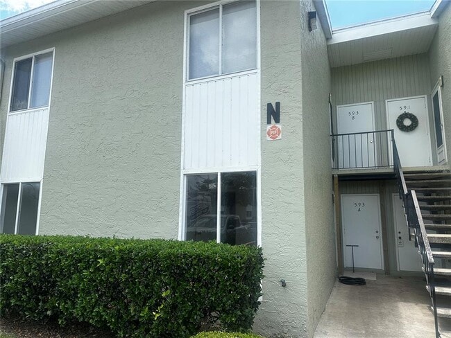 Building Photo - 593 Fairways Cir Unit A