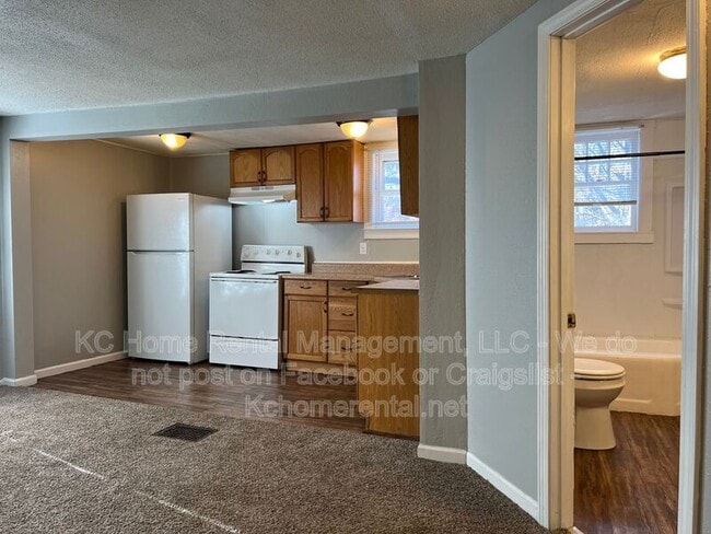 Photo - 10201 E 31st St S