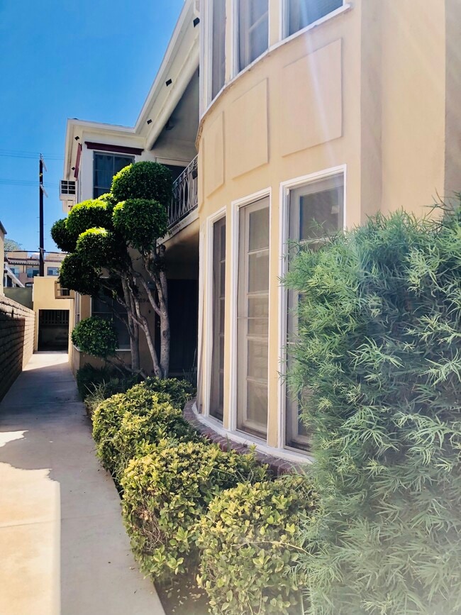 Photo - 10942 Moorpark St Unidad 1