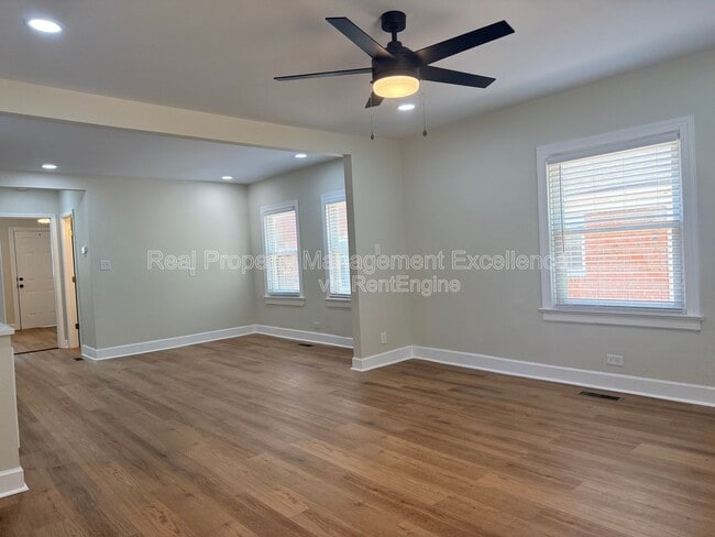 Photo - 114 E Club Blvd