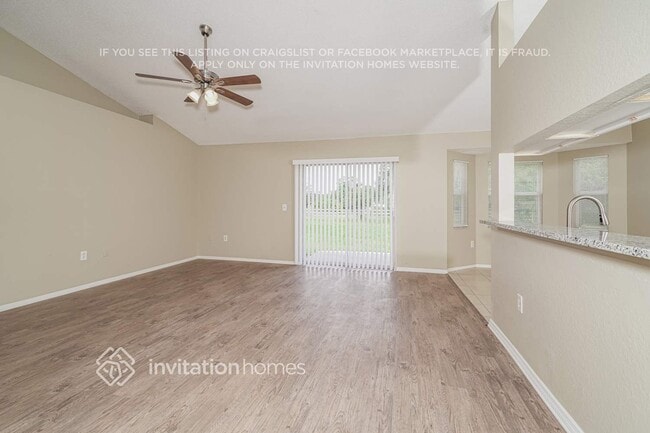 7988 Oak Run Cir