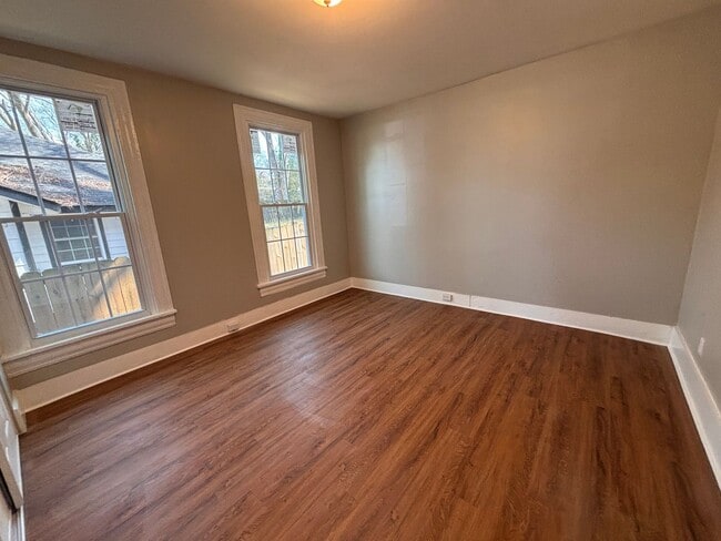 Photo - 100 E 9th St SW Unit Apt A