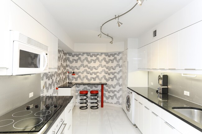 Photo - 1111 Crandon Boulevard Unidad A-303