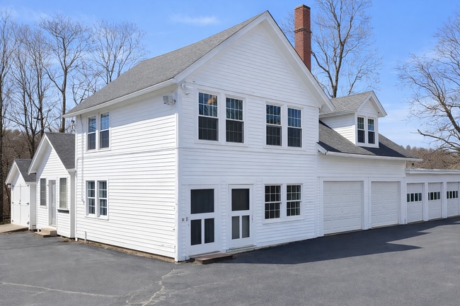 Building Photo - 28 Pearl St