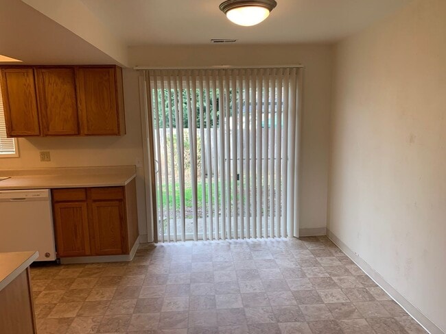 Photo - Bright & Spacious 3-Bedroom Home in Desirable River Road Area