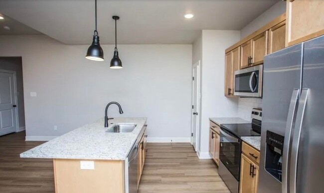 Photo - 2538 137th St