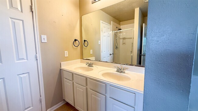 Photo - 5127 Prosperity Cir