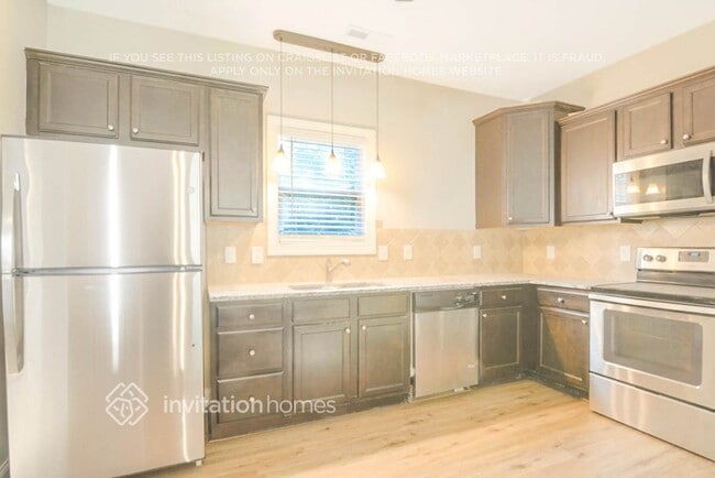Photo - 77 Carson Dr