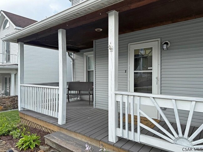 Photo - 900 Somerset Ave
