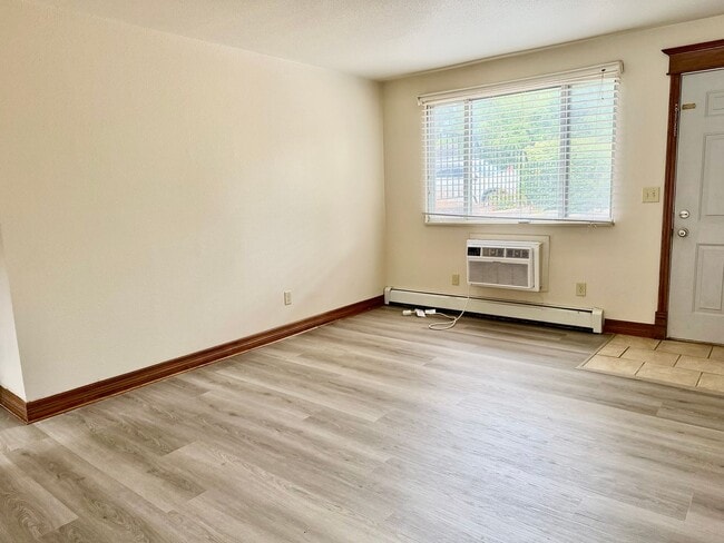 Photo - 1628 Azalea Dr Unit 1628 Azalea Drive #4- 215-4