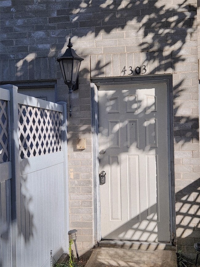 Photo - 6000 Reims Rd Unidad 4303