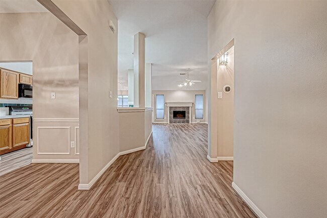 Photo - 1524 Robin Ave