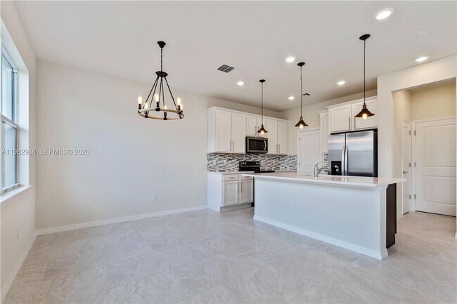 1455 Silk Oak Dr