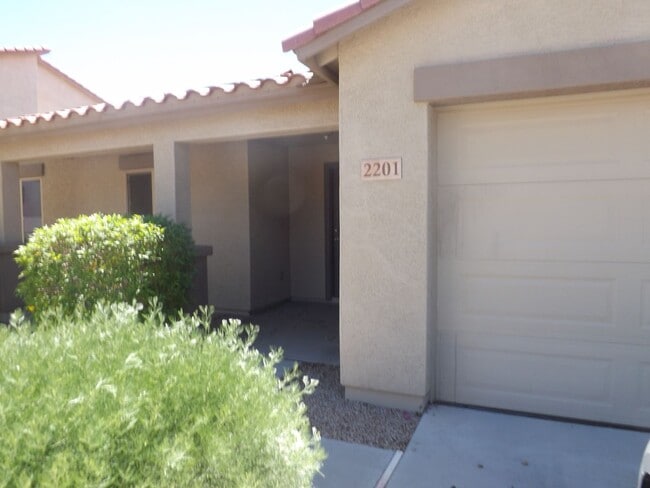 Photo - 2201 E Yuma Ave