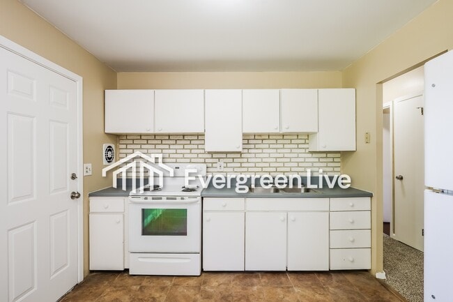 Photo - 207 Jupiter Dr