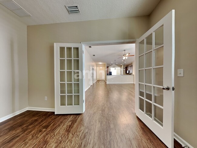 Photo - 809 N Garden Lake Dr