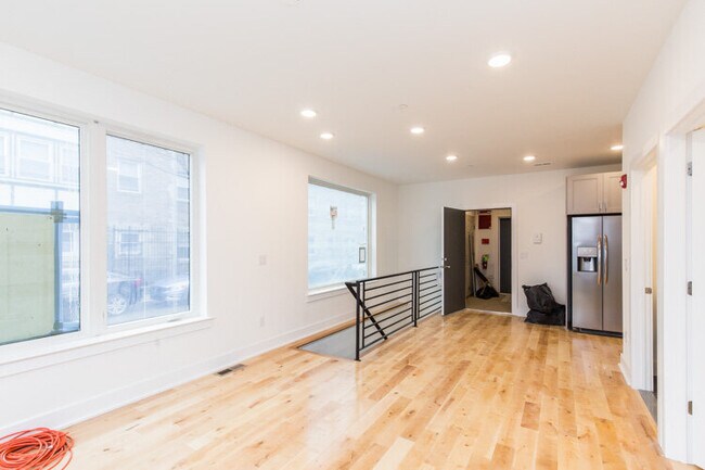 Photo - 4100 Ludlow St