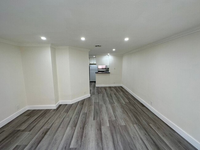 720 N Eucalyptus Ave Unit 104