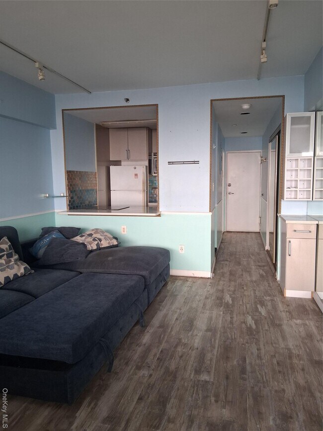 Photo - 250 Shore Rd Unit 2D