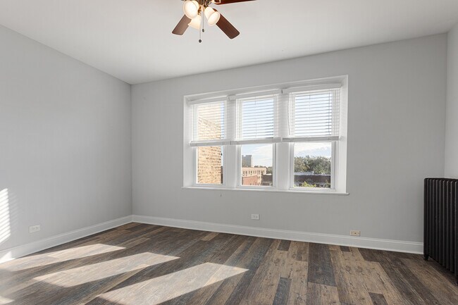 Photo - 1608 W Sherwin Ave Unit 710